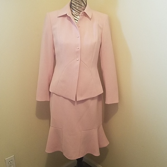 Kasper Dresses & Skirts - Kasper 2 piece suit